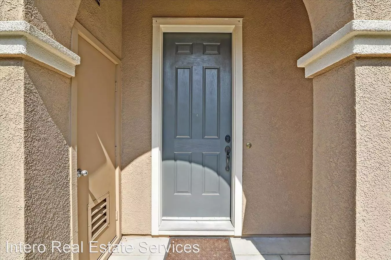 PRIVATE TOWNHOME IN MISSION GARDENS photo 4