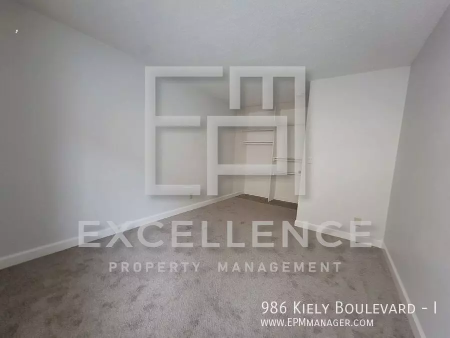 986 Kiely Boulevard, Santa Clara, CA 95051 photo 3