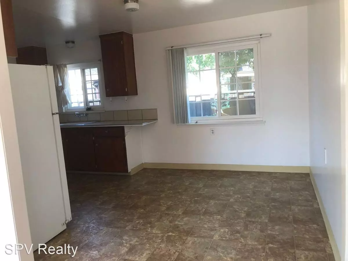 2366-2368 Patricia Dr photo 2