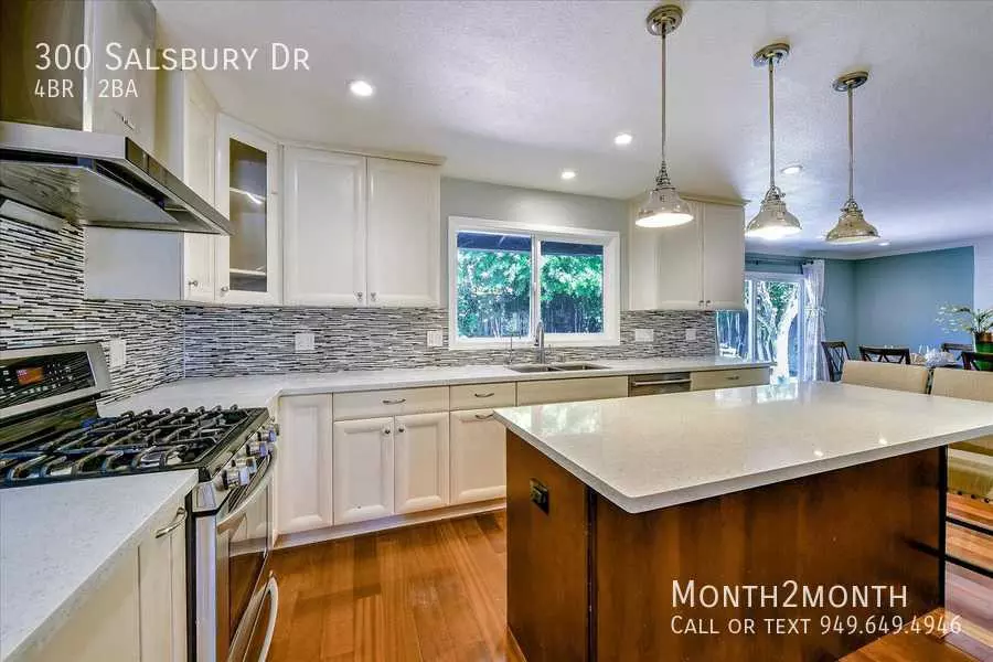 300 Salsbury Drive, Santa Clara, CA 95051 photo 4