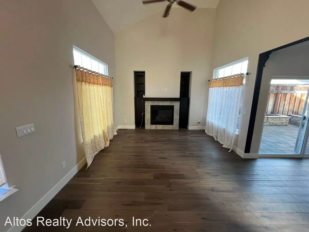 3010 Miles Drive, Santa Clara, CA 95051 photo 4