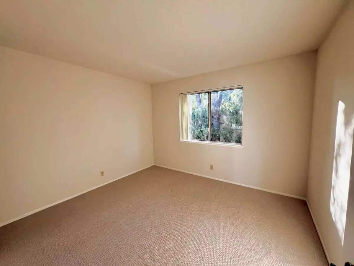 3727 Peacock Court, Santa Clara, CA 95051 photo 4
