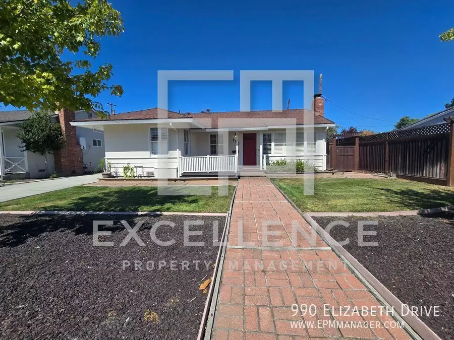 4/2 House With Yard, Hardwood Floors, Pets Negotible photo 4