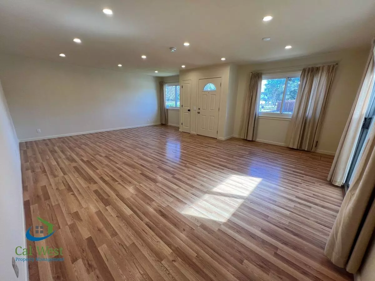 $4595 - Beautiful Single Family Home In Santa Clara photo 2