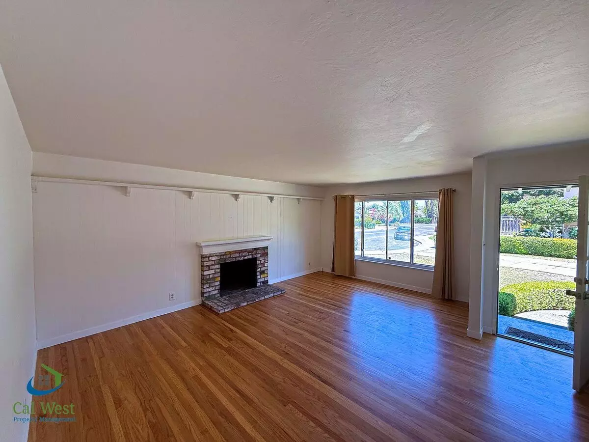 $4695 - 3 Bd/2 Ba Santa Clara Home On Cul-de-sac With Large Backyard-pets Possible With Approval! photo 4