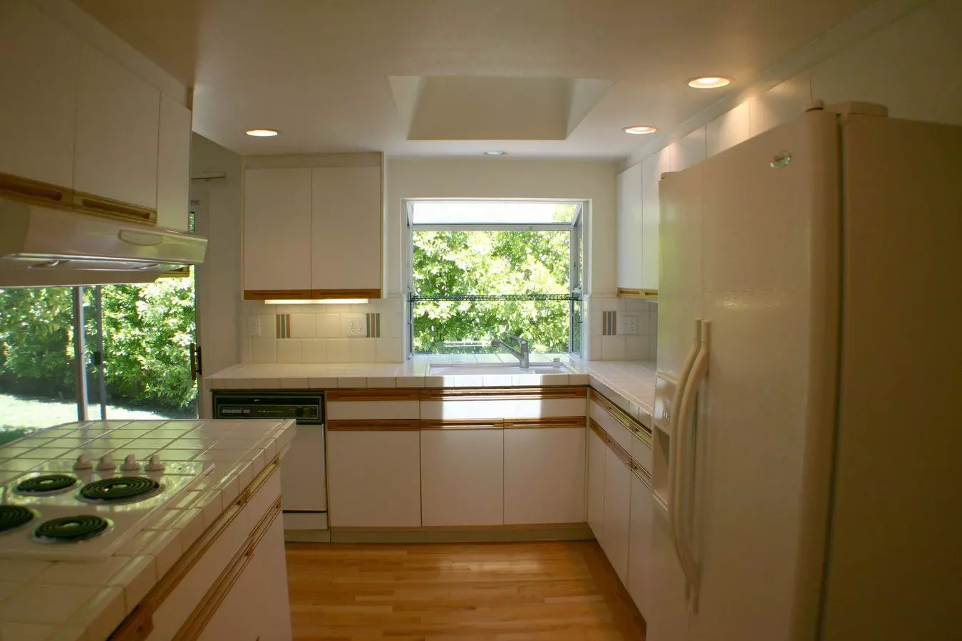 3086 Carleton Pl photo 2