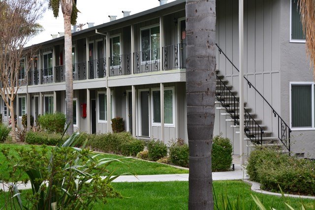 Carriage House Apartments photo 4