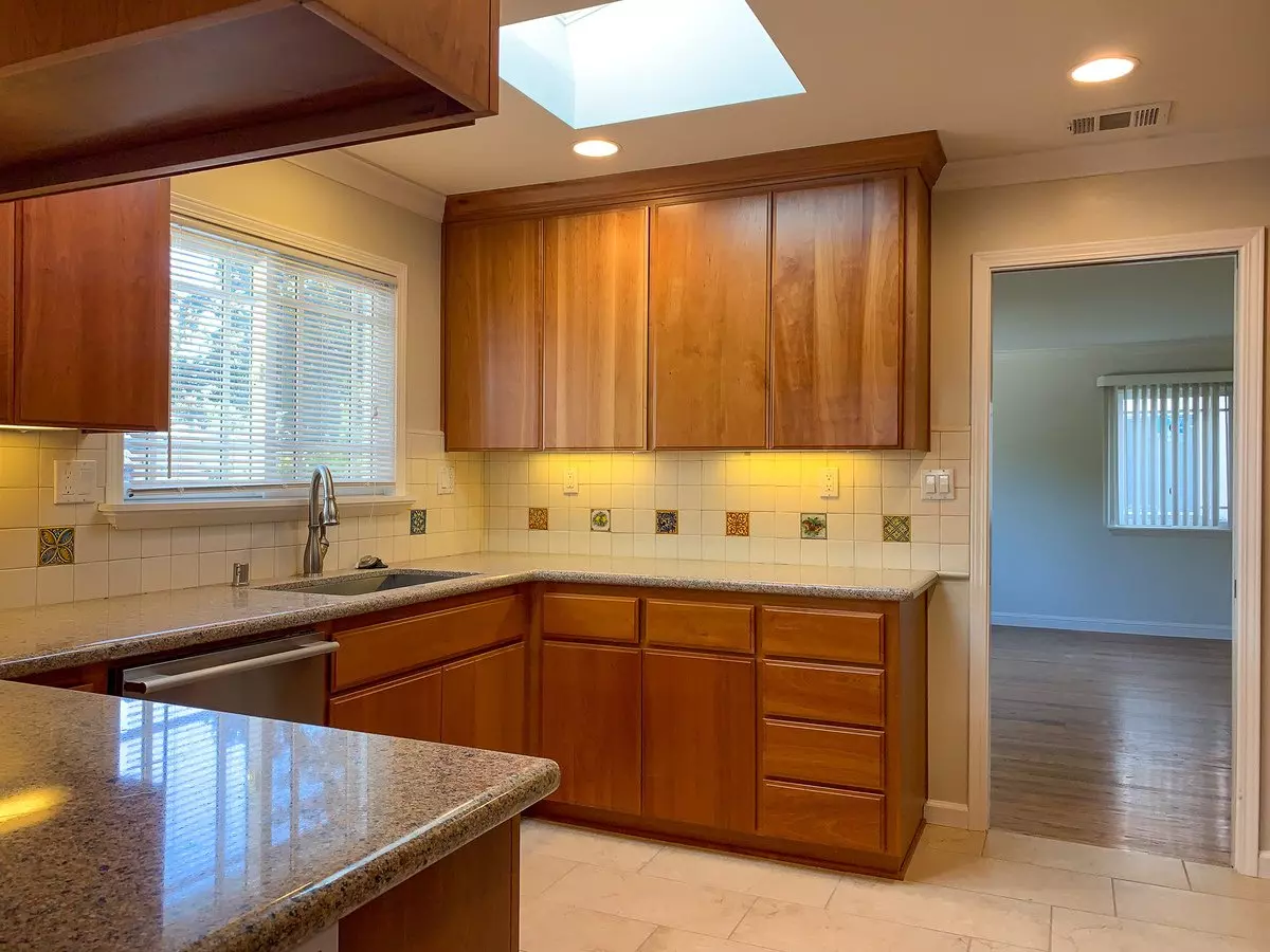 2592 Borax Dr photo 5