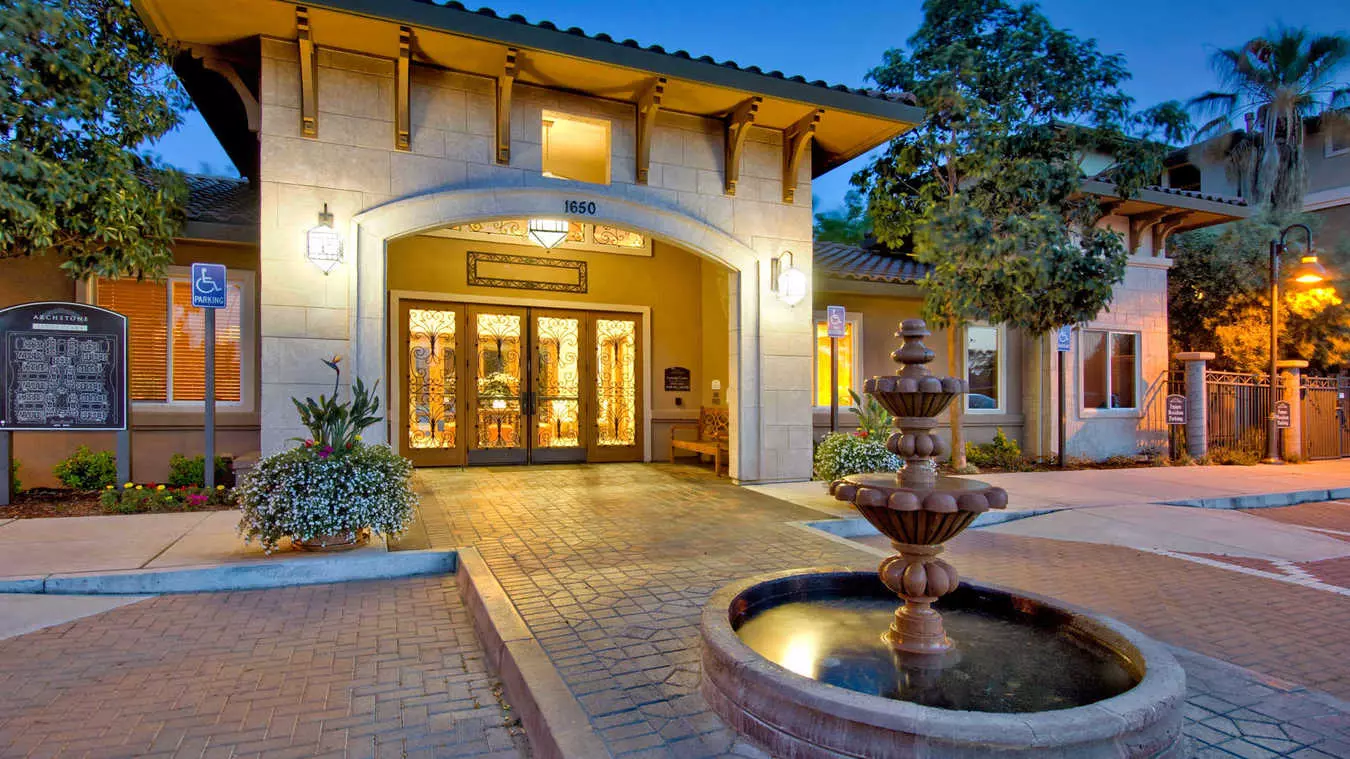 Estancia at Santa Clara photo 3