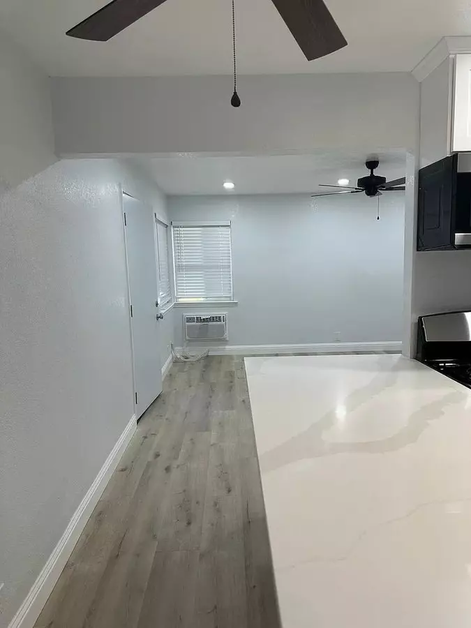 1350 Warburton Avenue, Santa Clara, CA 95050 photo 5