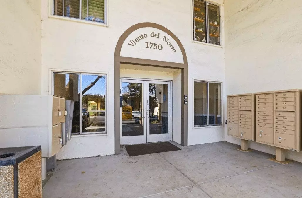 1BR/1BA Apartment on Halford Avenue · Santa Clara