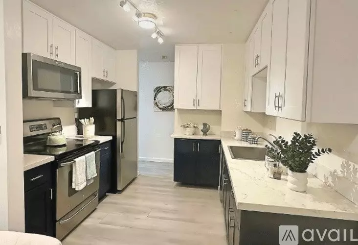 Fully Updated Modern One Bedroom And One Bath photo 3