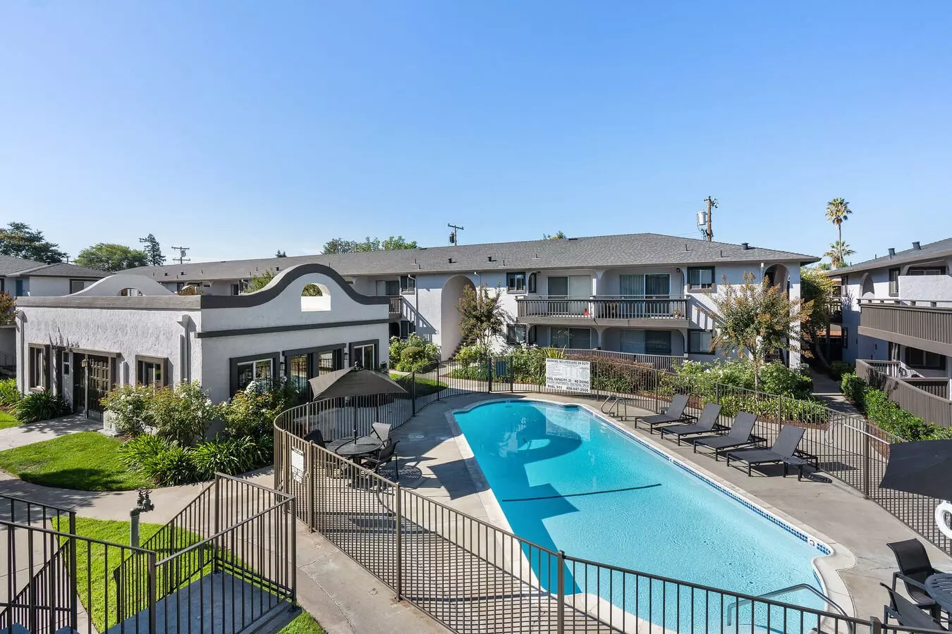 Solera Apartment Community photo 2