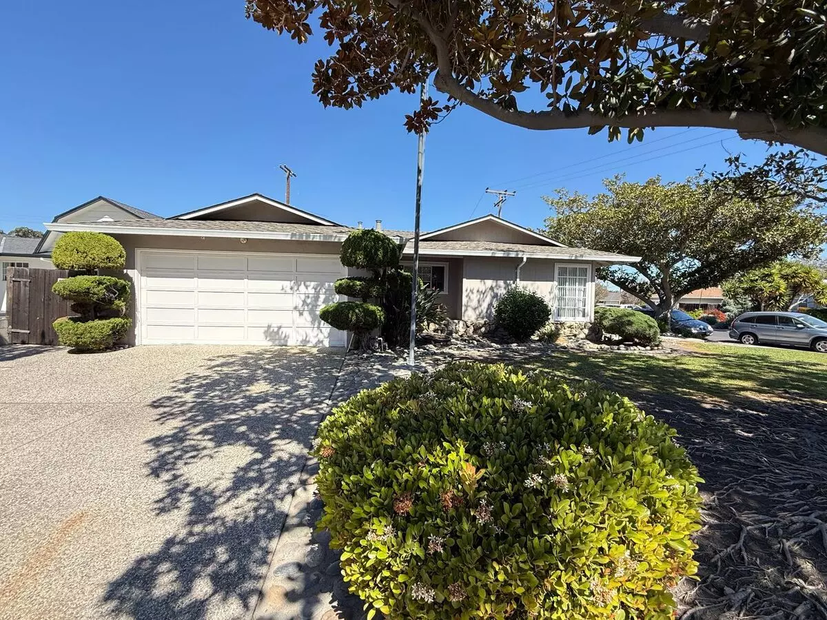 Updated Single-level Home Located In The Highly Sought-after Killarney Farms Neighborhood Of Santa Clara