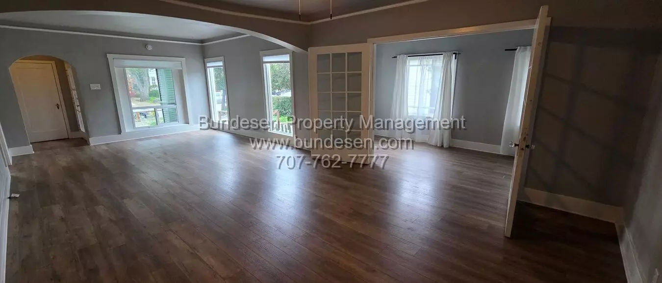 126 Leland St photo 3