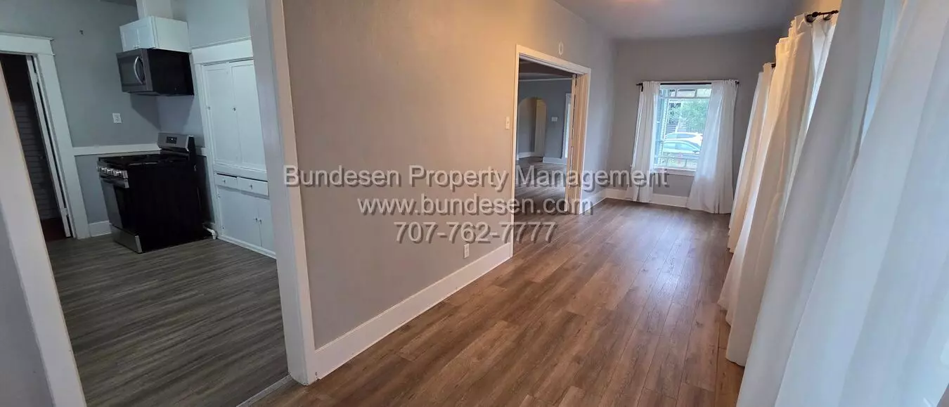 126 Leland St photo 5