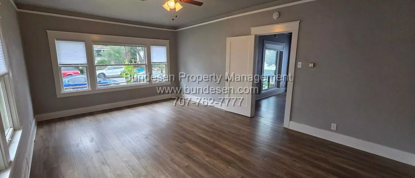 126 Leland St photo 2