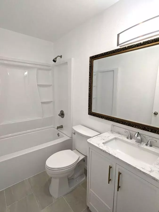 1595 Herbert St photo 5