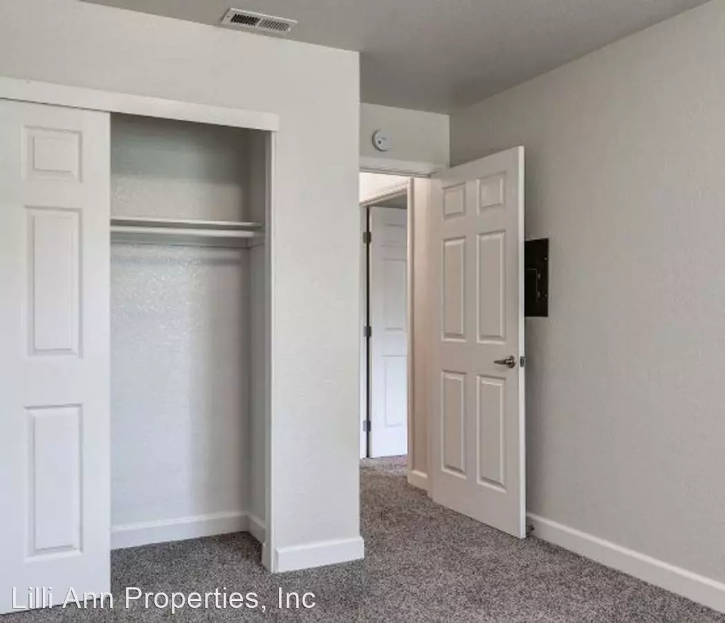 Spring Club Apartments photo 3