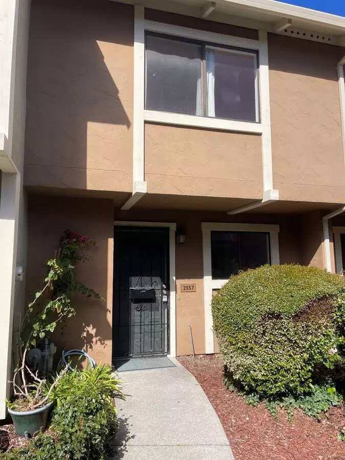 2 Bedroom 1.5 Bath Townhome! photo 2