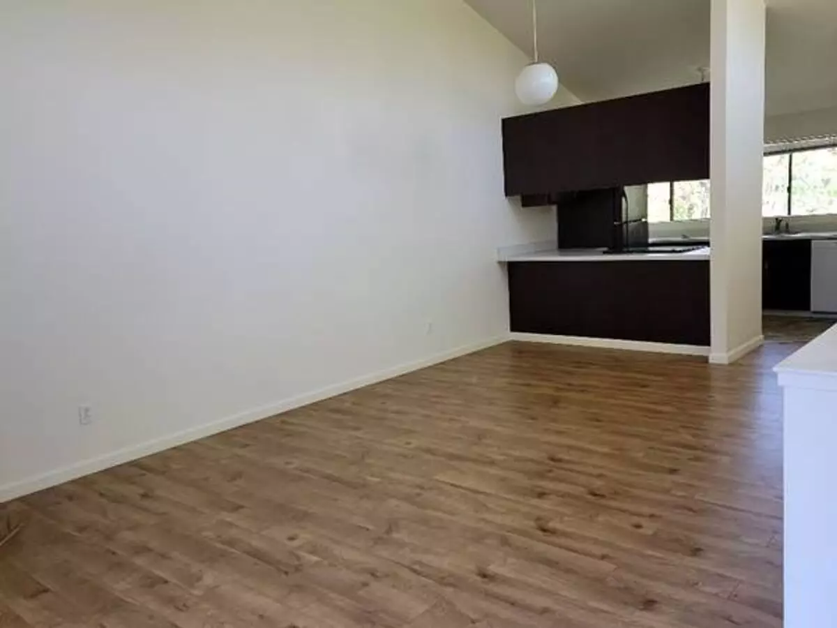 1707 W 3rd St Santa Rosa, CA 95401 photo 2