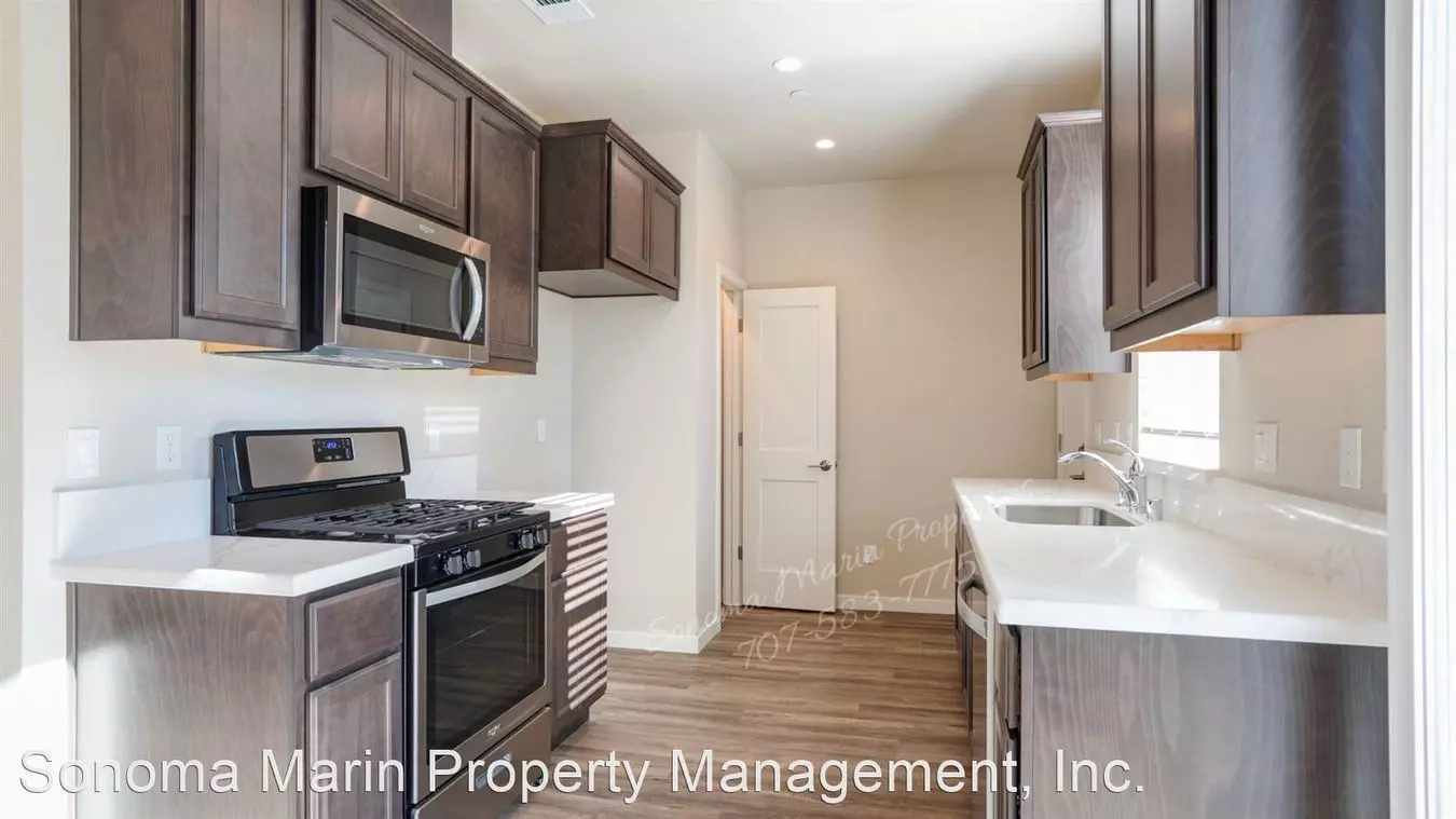 Solar ~ Brand New Construction ~ 3 Bedrooms, 2.5 Bath **pg Savings photo 5