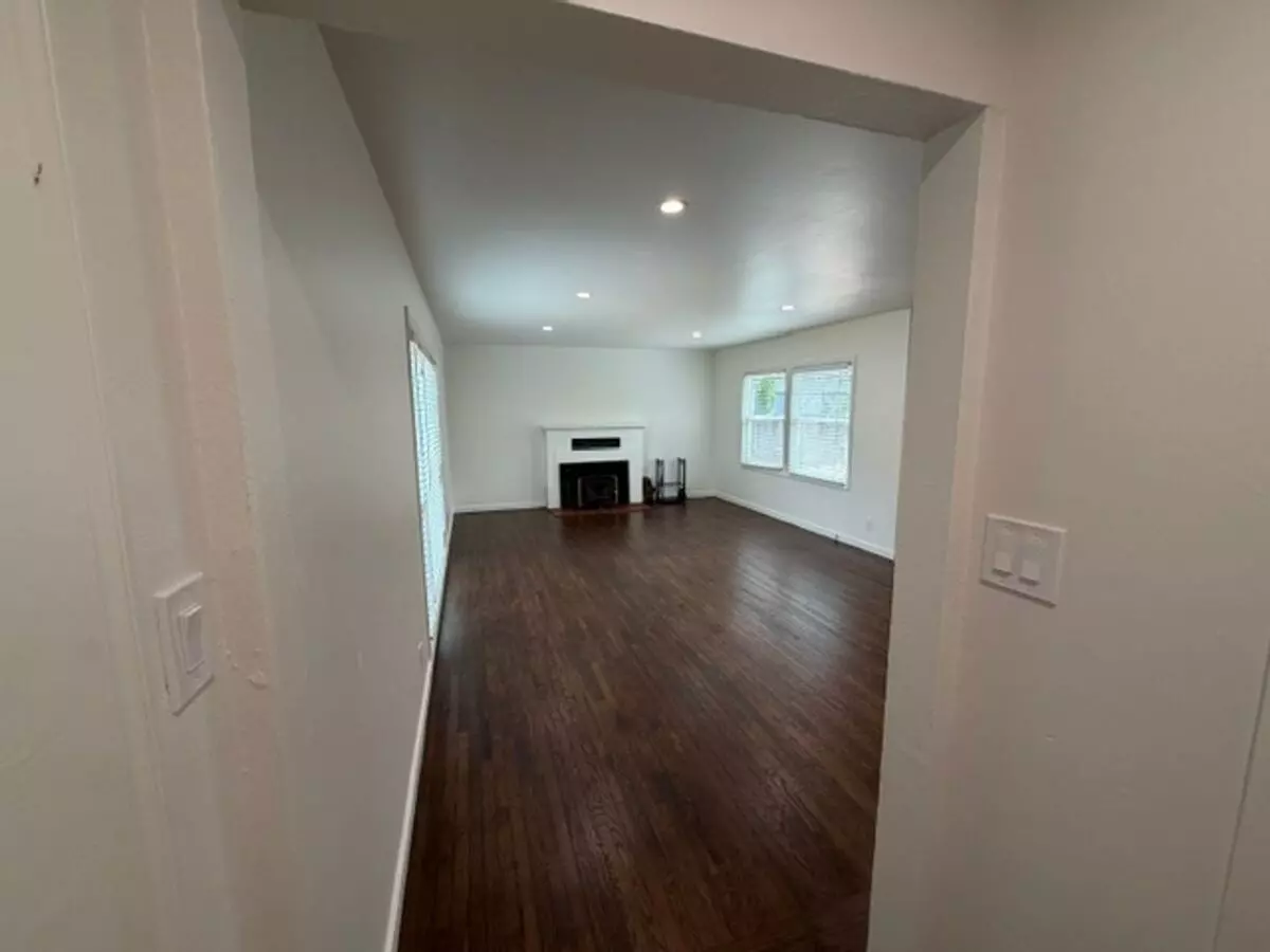 2009 Orchard St Santa Rosa, CA 95404 photo 3