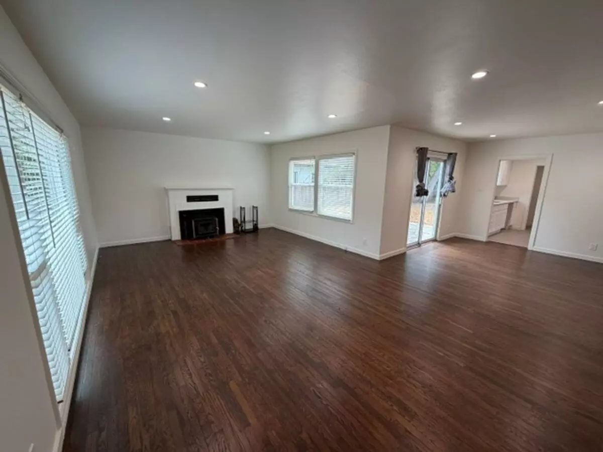 2009 Orchard St Santa Rosa, CA 95404 photo 5