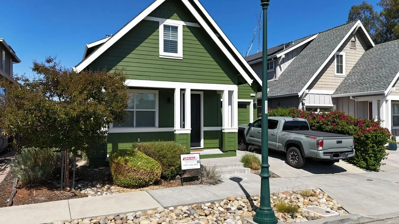 Coming Soon! Bright And Beautiful 3 Bedroom, 2.5 Bathroom Single Family Home!