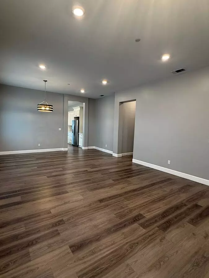 Gorgeous 4 Bedroom 3 Bathroom Single Level New Construction Home In Northeast Santa Rosa photo 3