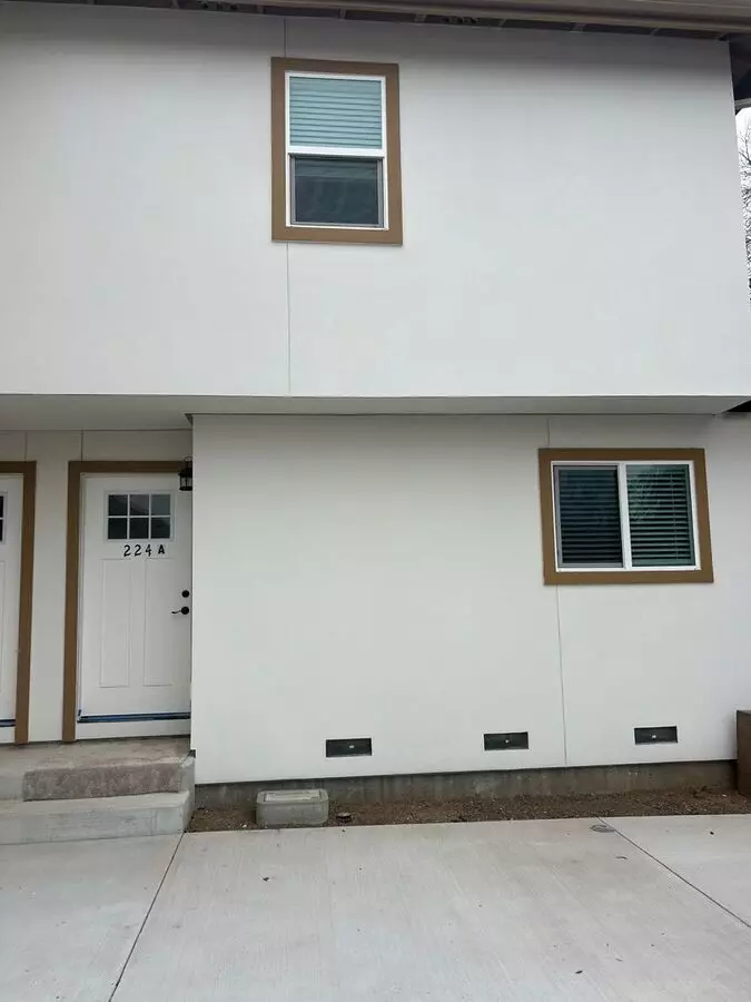 224 Brittain Ln Santa Rosa, CA 95401 photo 2