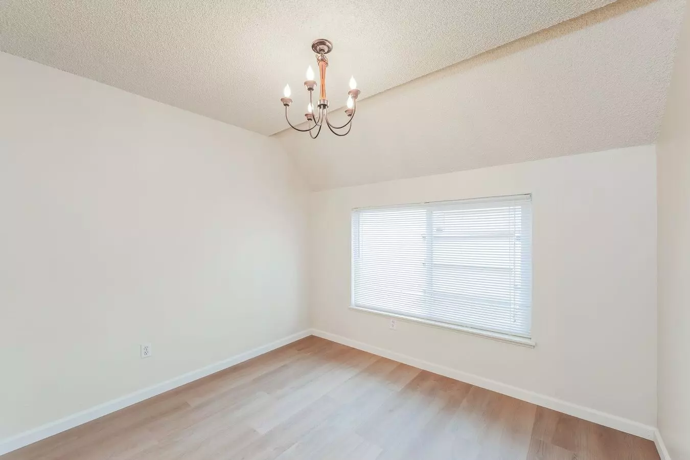 1970 Knolls Dr Santa Rosa, CA 95405 photo 4