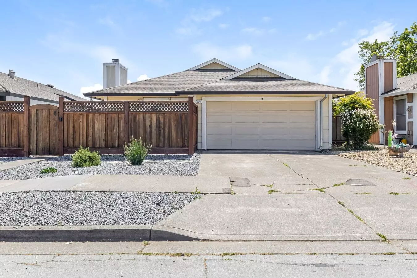 2048 Pinercrest Dr Santa Rosa, CA 95403