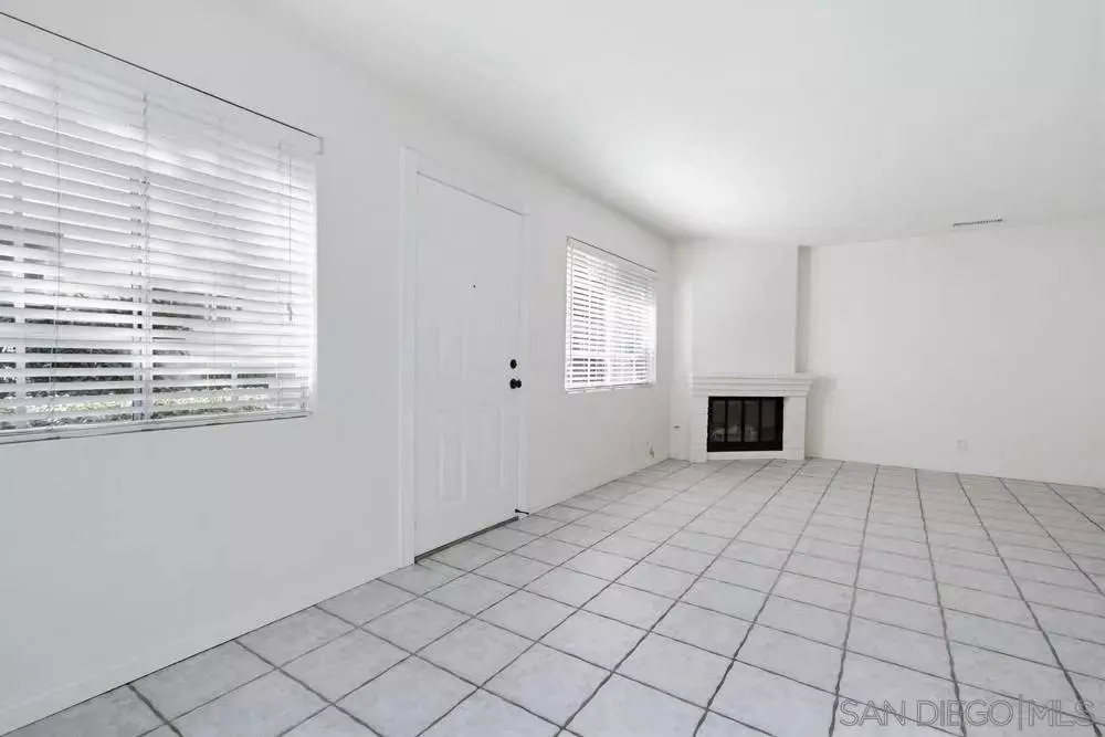 10180 Palm Glen Drive, Santee, CA 92071 photo 4