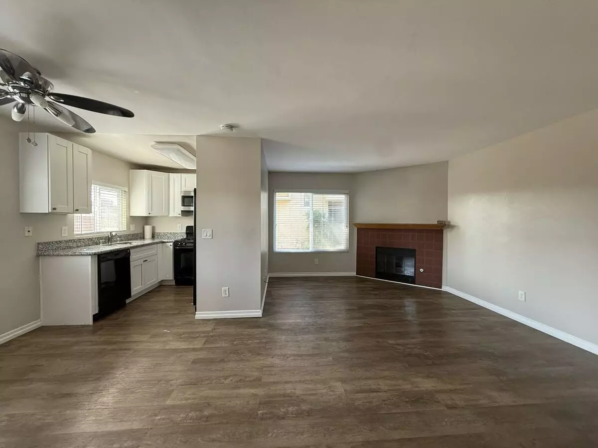 10719 Holly Meadows Drive, Santee, CA 92071 photo 3