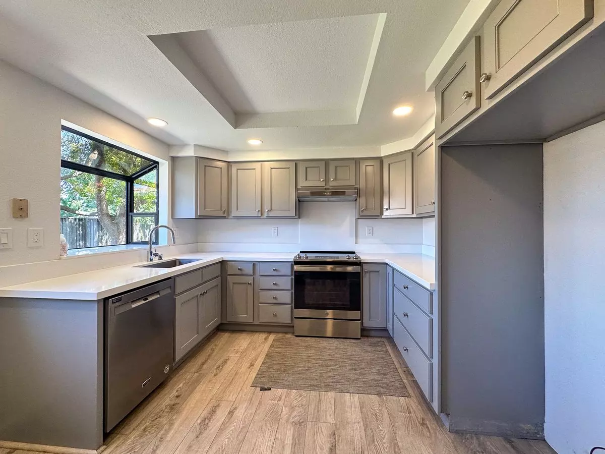 13266 Berwick St photo 5