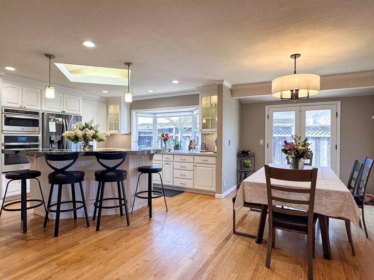 Elegant Saratoga Residence With Chefs Kitchen, Primary Suite &amp; Garden photo 4