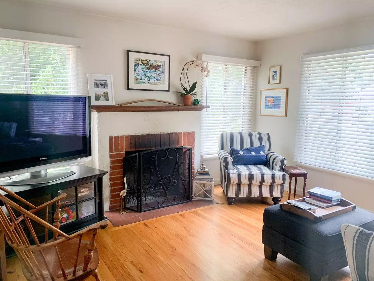 20480 Walnut Ave photo 3