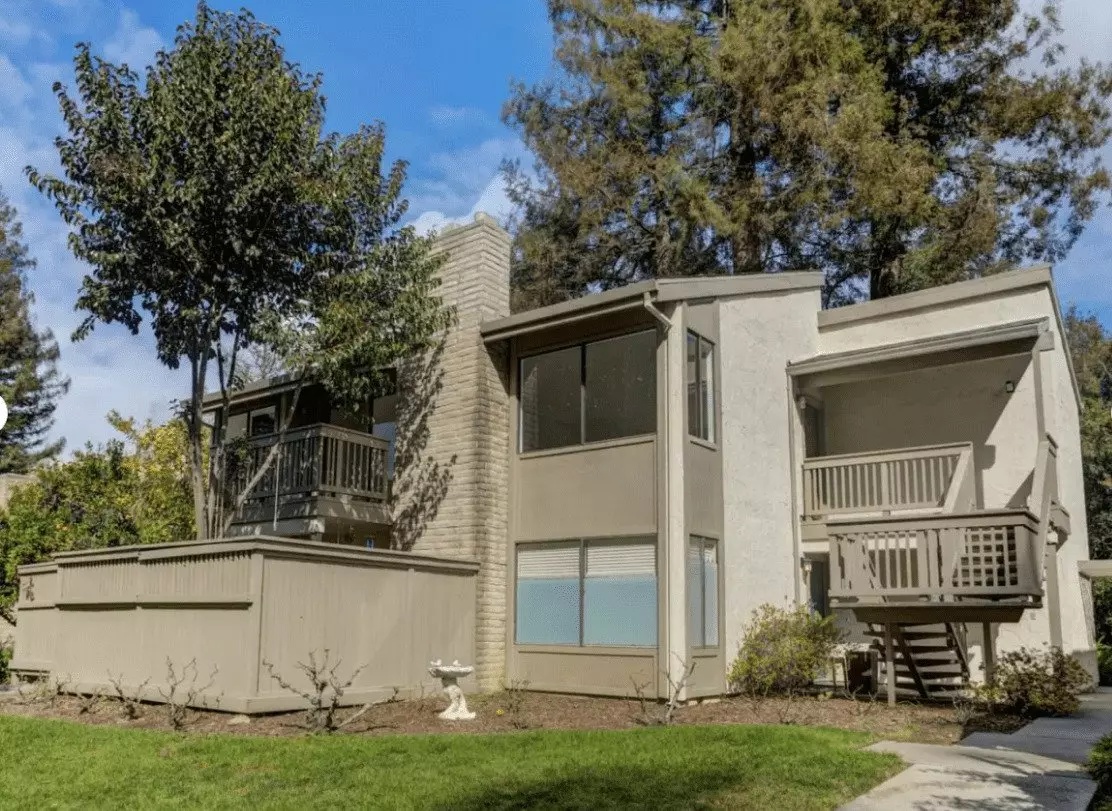 19820 Vineyard Ln, Saratoga (House) photo 2