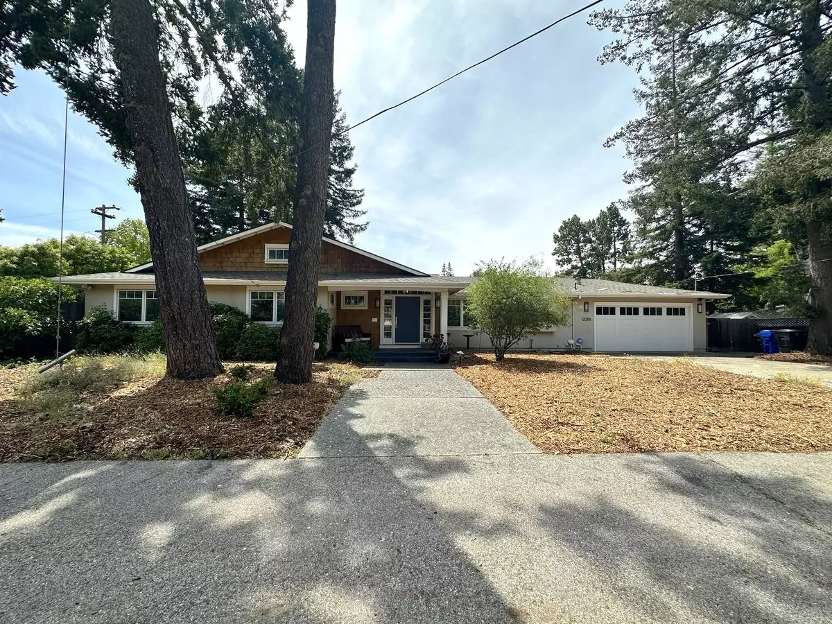 12255 Titus Avenue, Saratoga, CA 95070 photo 4