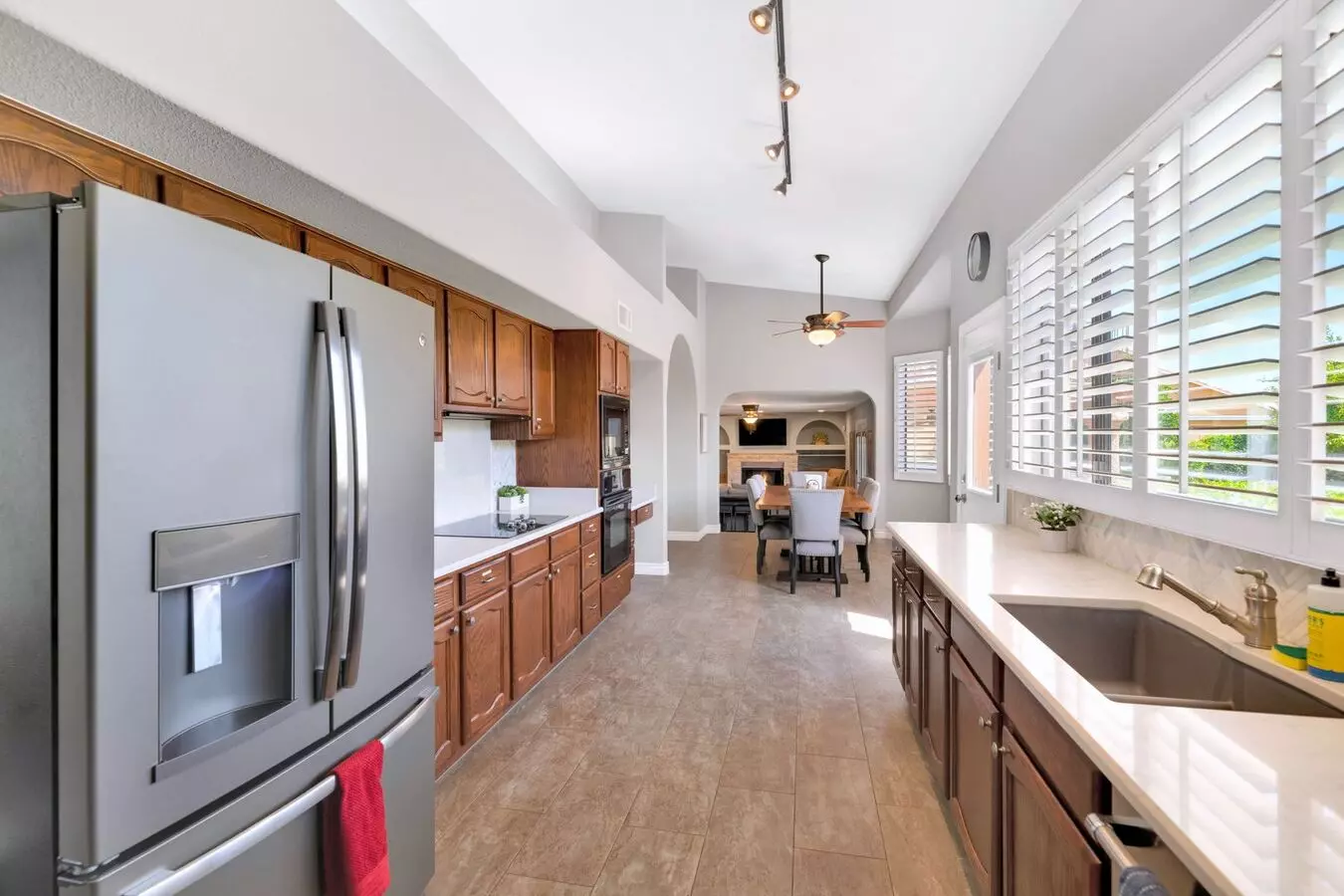 Rates Vary: photo 5