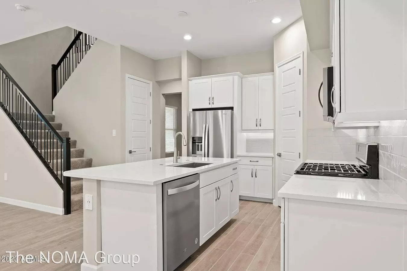 17042 North 50th Street, Scottsdale, AZ 85254 photo 4