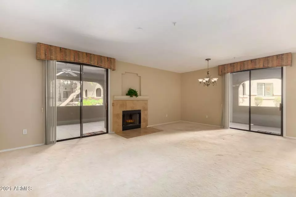 2/2+den In North Scottsdale photo 3