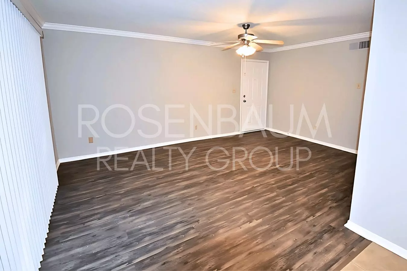 Beautiful 2-beds, 2-baths Ground-level Corner Condo In Scottsdale! photo 3
