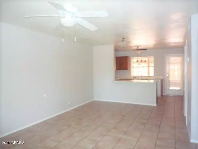 Terrific Location-just Minutes To Loop 101 &amp; Hwy 51, Desert Ridge! photo 4