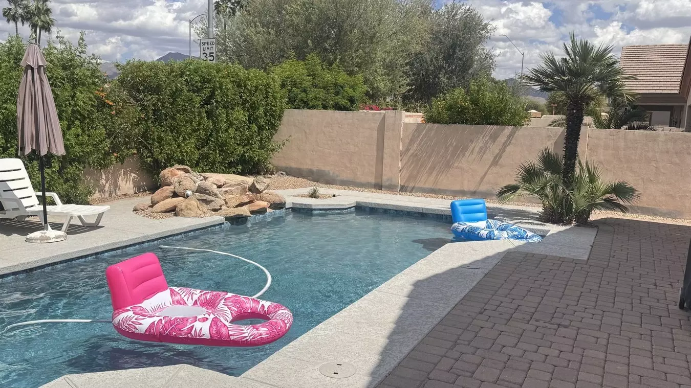 4B With Private Pool photo 2