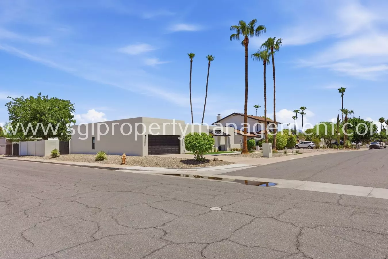 5040 E Columbine Dr photo 4