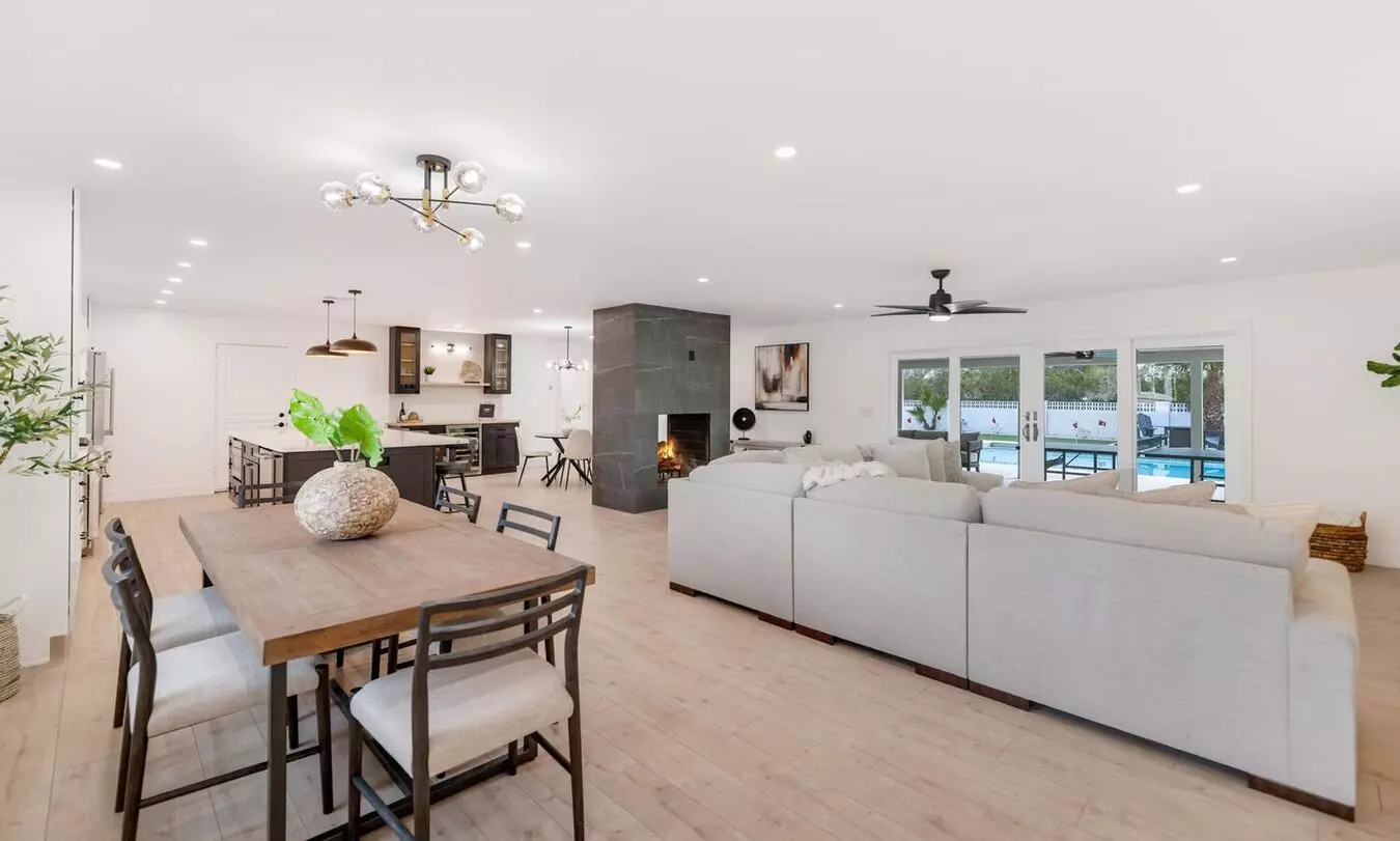 Rates Vary: photo 3