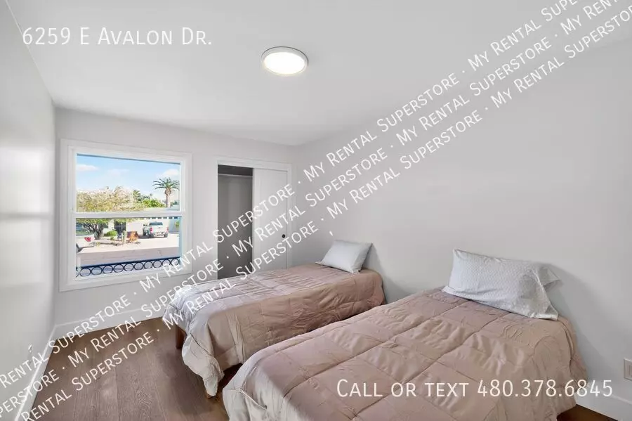 6259 E Avalon Dr photo 2