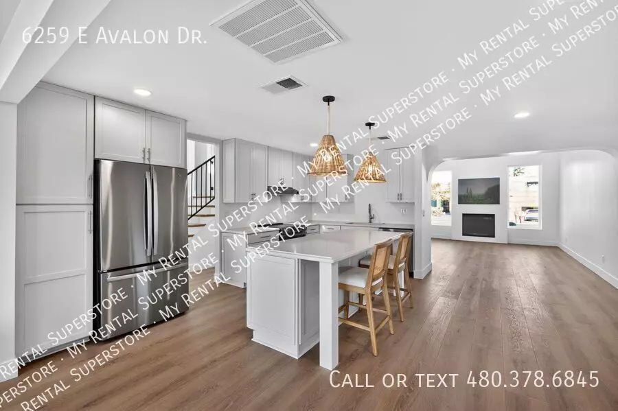 6259 E Avalon Dr photo 3